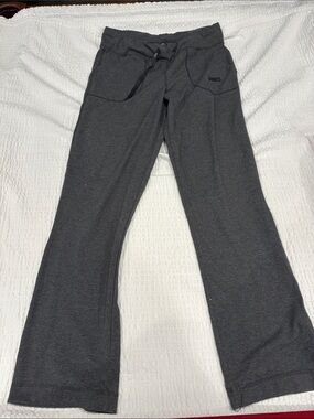 Roots Women’s Charcoal Gray Knit Lounge Pants
Size L